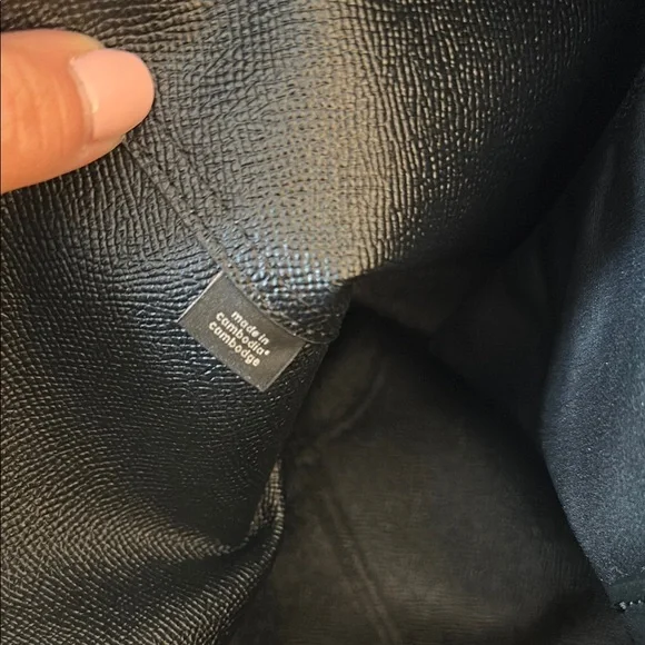 Coach Black Classic Tote Bag - Picture 9 of 13